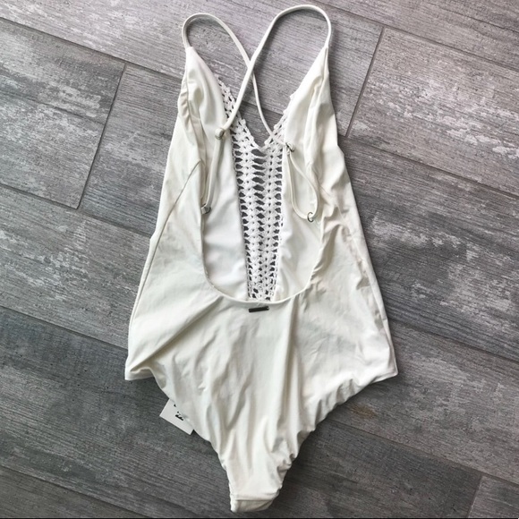 🔥🔥BILLABONG - HH ONE PIECE SWIMSUIT🔥🔥 - Picture 6 of 7